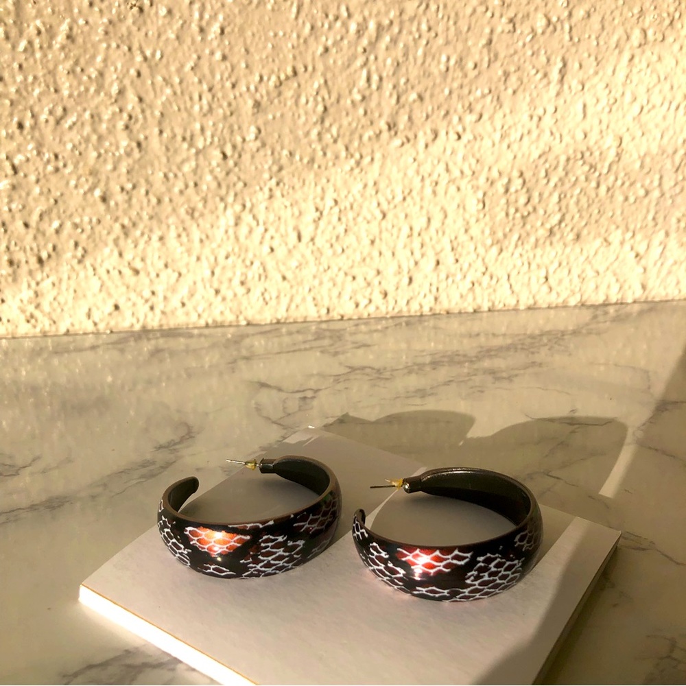 Snakeskin Look Hoop Earrings in a Bronze Color with White